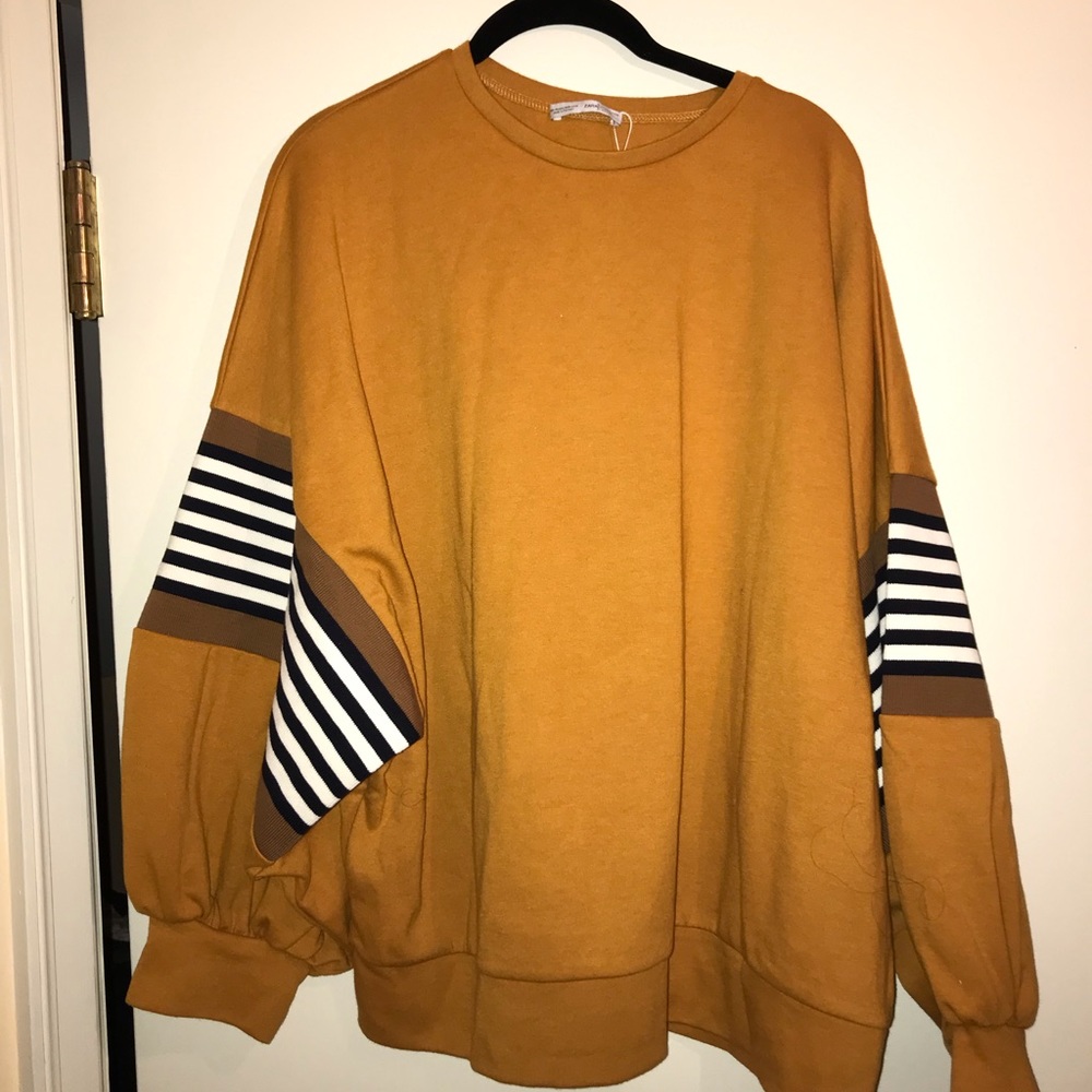 Mustard parachute sleeved Zara top